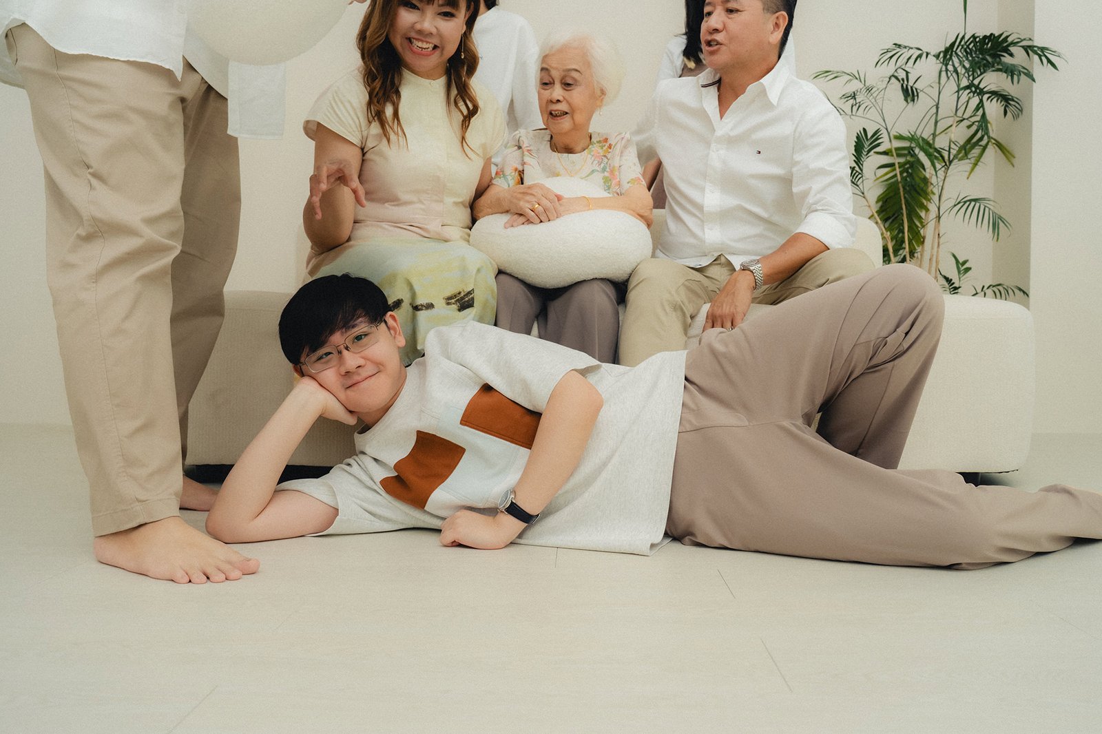 Relaxed and playful family session at Studio 19 Singapore with genuine connection