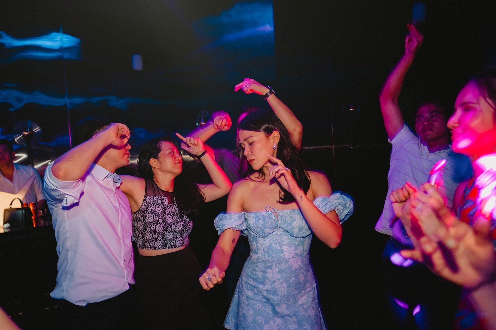 Capella Singapore wedding: Couples dance at reception party